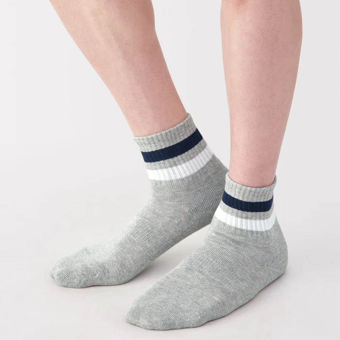 Right Angle Pile Short Socks